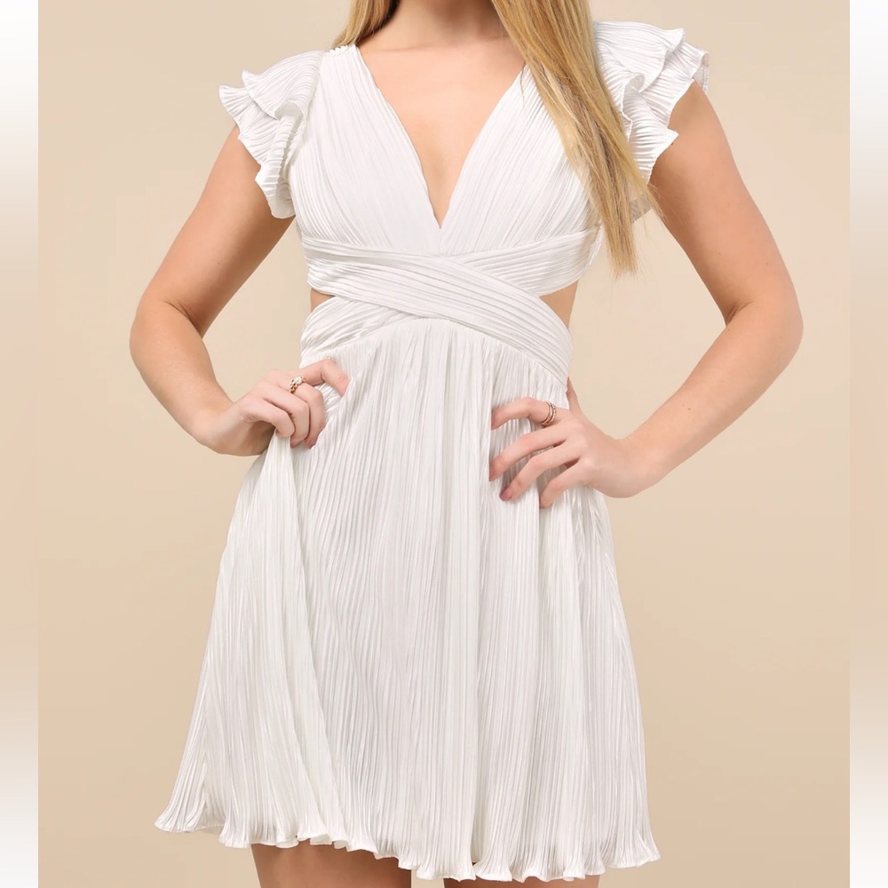 NWT Captivating delight dress by Lulus